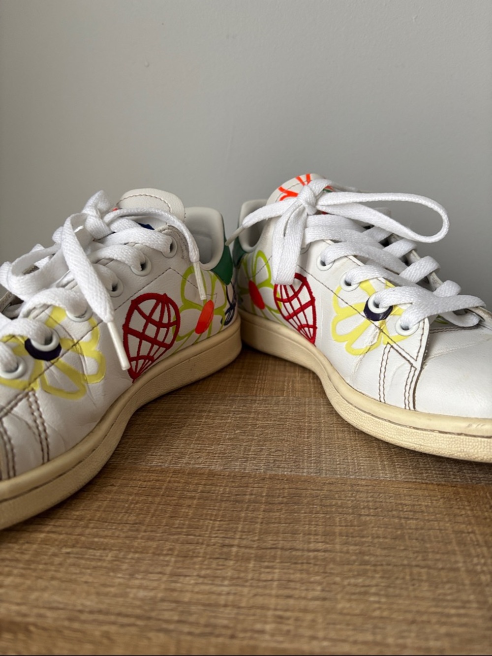 adidas White Women’s Leather Sneakers Stan Smith 'Large Doodles' Size 5 - Picture 8 of 8
